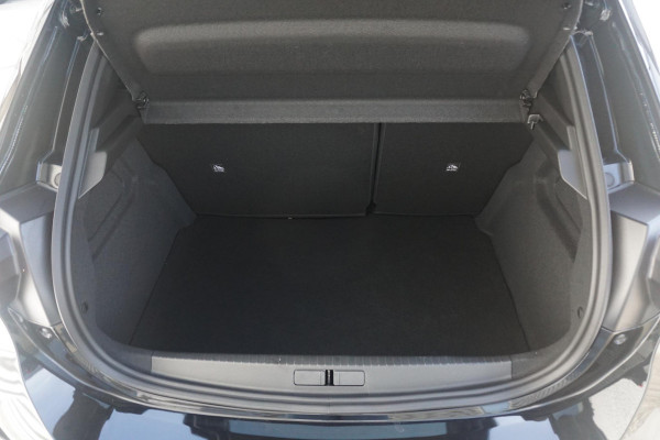 Opel Corsa 1.2 Turbo Ultimate Alcantara | Massage | All Weather banden | Winter pack | Parkpilots/Camera 180° | Keyless |