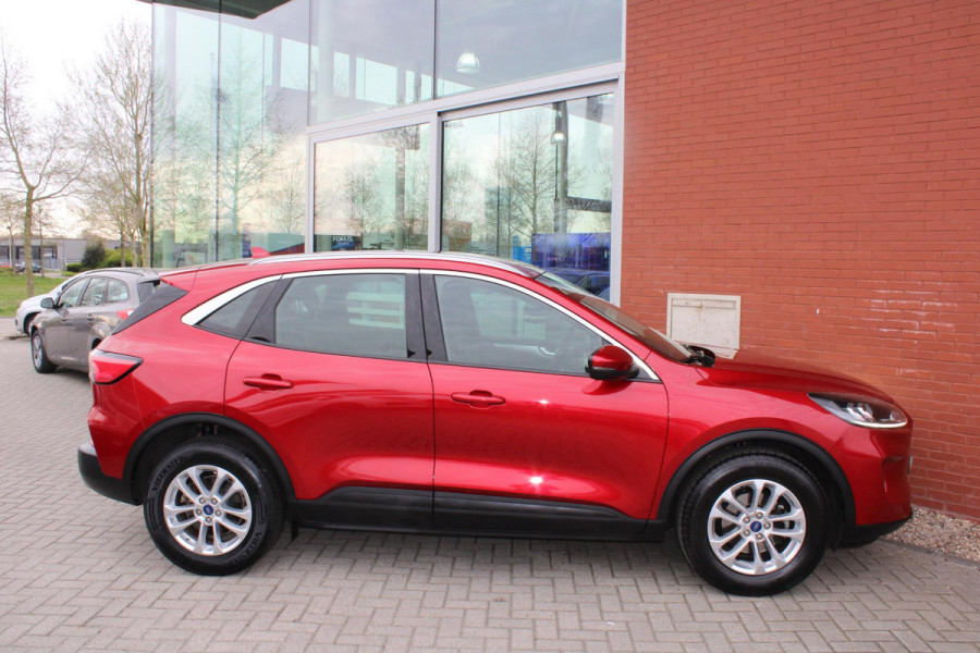 Ford Kuga 1.5 EcoBoost Titanium 150pk | Trekhaak | Winter Pack | Navigatie | Camera