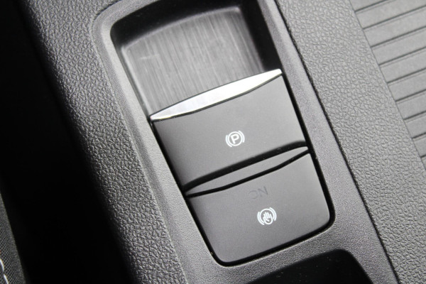 Ford Kuga 1.5 EcoBoost Titanium 150pk | Trekhaak | Winter Pack | Navigatie | Camera