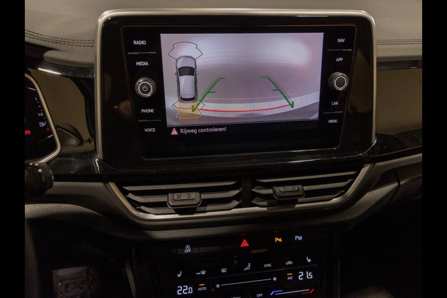 Volkswagen T-Roc 1.5 TSI R-Line Blackstyle / 150pk / Stoel en stuur verwarming / Achteruitrij camera / Keyless /