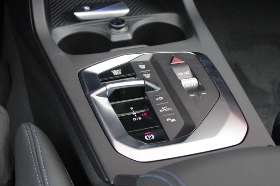 BMW 1-serie 120 170PK M SPORT DESIGN EDITION | PANORAMA SCHUIF/KANTEL DAK | 18" LICHTMETALEN VELGEN | DODEHOEK DETECTIE | DRAADLOZE APPLE CARPLAY/ANDROID AUTO | NAVIGATIE | ACHTERUITRIJ CAMERA | ADAPTIEF M ONDERSTEL | SFEER VERLICHTING | STOEL VERWARMING | DAB+ RADIO | ALCANTARA BEKLEDING | PARKEERSENSOREN VOOR + ACHTER | CRUISE CONTROL | SHADOW LINE |