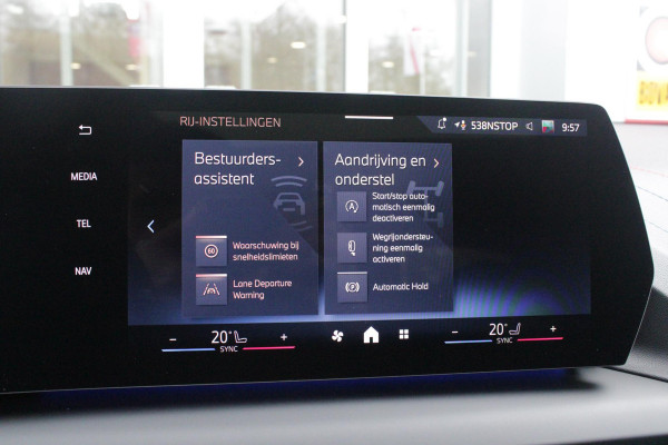 BMW 1-serie 120 170PK M SPORT DESIGN EDITION | PANORAMA SCHUIF/KANTEL DAK | 18" LICHTMETALEN VELGEN | DODEHOEK DETECTIE | DRAADLOZE APPLE CARPLAY/ANDROID AUTO | NAVIGATIE | ACHTERUITRIJ CAMERA | ADAPTIEF M ONDERSTEL | SFEER VERLICHTING | STOEL VERWARMING | DAB+ RADIO | ALCANTARA BEKLEDING | PARKEERSENSOREN VOOR + ACHTER | CRUISE CONTROL | SHADOW LINE |