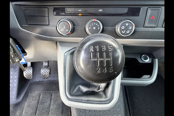 Volkswagen Transporter 2.0 TDI L2H1 150PK Euro6 CarPlay/cruise control/Trekhaak/dab