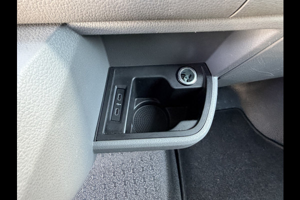 Volkswagen Transporter 2.0 TDI L2H1 150PK Euro6 CarPlay/cruise control/Trekhaak/dab
