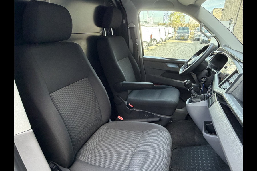 Volkswagen Transporter 2.0 TDI L2H1 150PK Euro6 CarPlay/cruise control/Trekhaak/dab