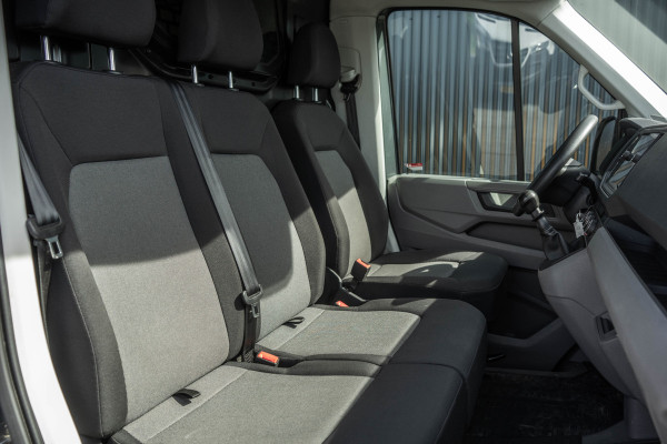 Volkswagen Crafter 2.0TDI L3H3 | 177 PK | 3-Zits | PDC | Airco