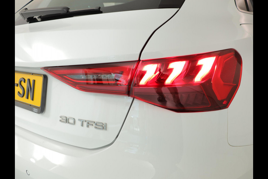 Audi A3 Sportback 30 TFSI Advanced edition 110 pk S-tronic | Navigatie | Parkeersensoren achter | LED koplampen | Apple Carplay/Android Auto | Autom. airco |