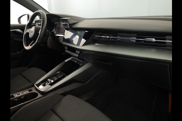 Audi A3 Sportback 30 TFSI Advanced edition 110 pk S-tronic | Navigatie | Parkeersensoren achter | LED koplampen | Apple Carplay/Android Auto | Autom. airco |