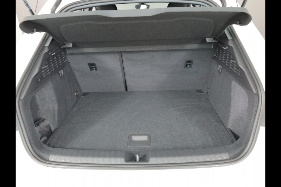 Audi A3 Sportback 30 TFSI Advanced edition 110 pk S-tronic | Navigatie | Parkeersensoren achter | LED koplampen | Apple Carplay/Android Auto | Autom. airco |