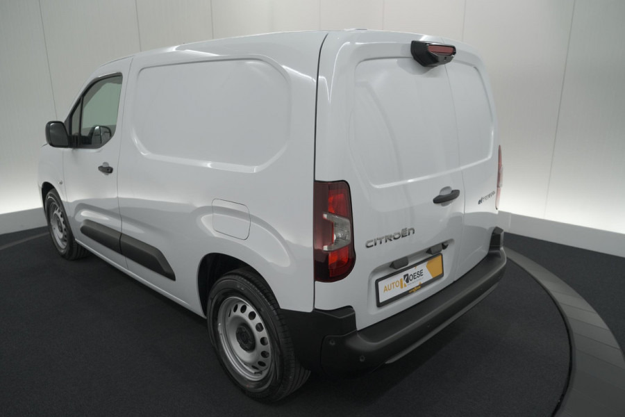 Citroën E-Berlingo 136 L1 50 kWh | Camera | Laadruimte-pakket | Dodehoekdetectie | Navigatie | 3 Zitplaatsen