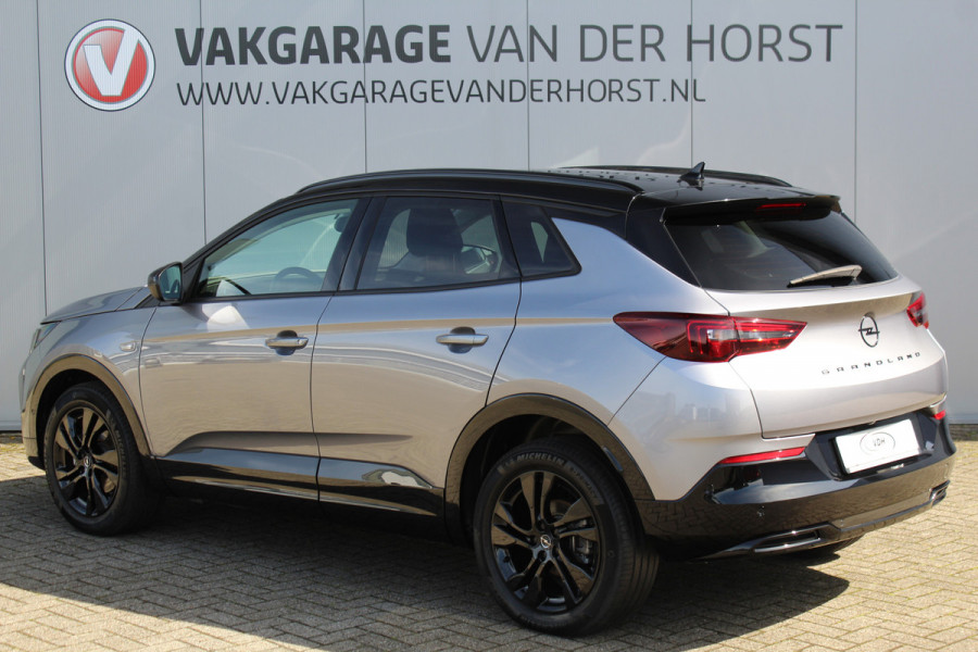 Opel Grandland 1.2-130pk Turbo GS-Line. Zeer nette en luxe hoogzitter, slechts 43.000km ! Autm. airco dual, camera, half leder, navigatie, telefoonvoorb, Apple carplay/Android auto, lane- en side assist, cruise control, metallic lak, LM wielen etc.