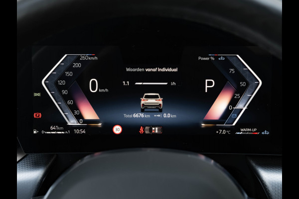 BMW X1 sDrive18i - Pano - Trekhaak - Memoryzetels - Head-up - ACC
