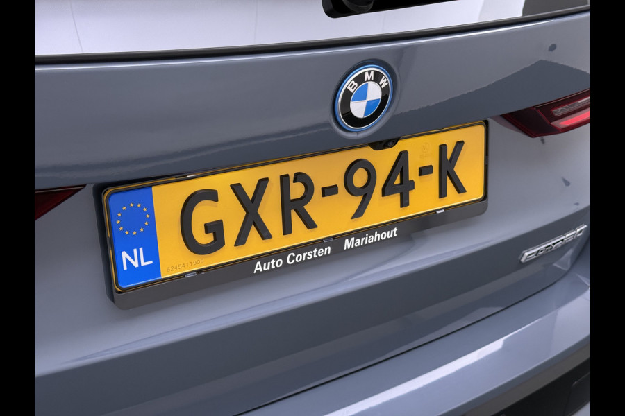 BMW iX1 eDrive20 67kWh M Sport pakket Pano-Dak/Schuif-dak Leer SOH 100% Warmtepomp Camera Navi Ecc PDC-a+v Apple Carplay Android Auto Elek.Achterklep Zwarte-Hemel VerkeersbordHerkenning WiFi M Aerodynamica  Lmv Led Privacy Glas Isofix DAB Keyless Wifi 1e Eigenaar Origineel Nederlandse Auto !!