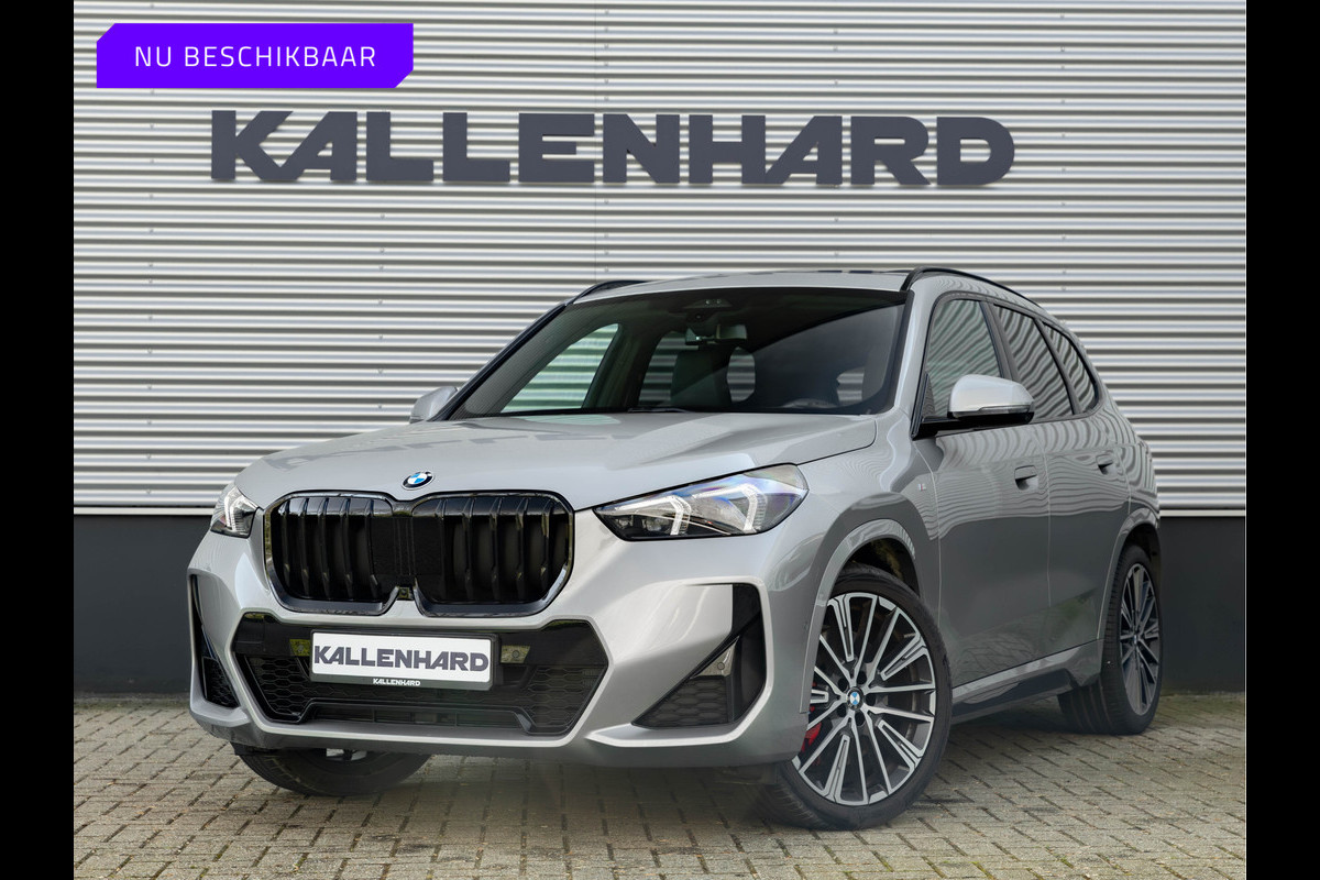 BMW X1 sDrive18i - Pano - Trekhaak - Memoryzetels - Head-up - ACC