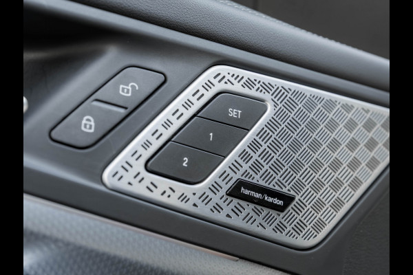 BMW X1 sDrive18i - Pano - Trekhaak - Memoryzetels - Head-up - ACC