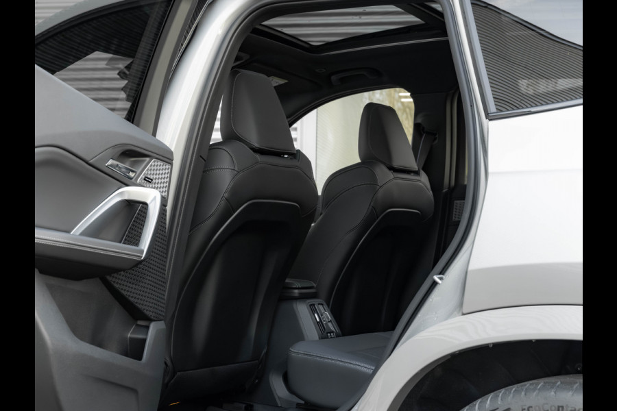 BMW X1 sDrive18i - Pano - Trekhaak - Memoryzetels - Head-up - ACC