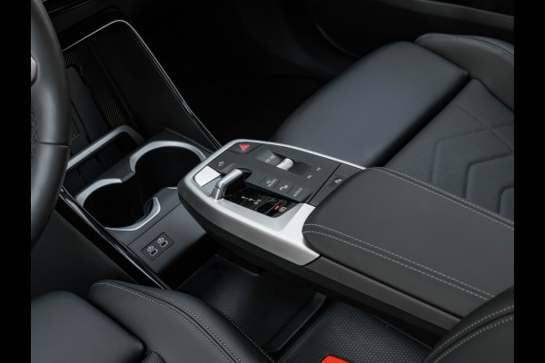 BMW X1 sDrive18i - Pano - Trekhaak - Memoryzetels - Head-up - ACC