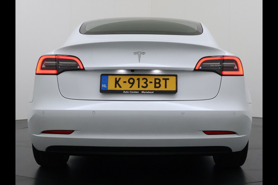 Tesla Model 3 SR+ 325PK LFP-Accu SOH 89.6% Lmv 19" AutoPilot Leer Pano-Dak Adaptive Cruise Lmv 18" Camera's Elektr.-Stuur+Stoelen+Spiegels+Geh Ecc Navi Led DAB Voorverwarmen interieur via App Keyless One-Pedal-Drive Wifi 1e Eigenaar Origineel Nederlandse Auto LFP accu dus 100% opladen!