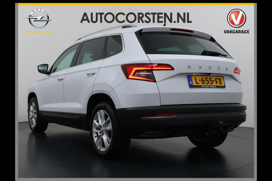 Škoda Karoq 1.5T 150pk ACT Trekhaak Adap.Cruise Camera Navi Virtual Cockpit ECC Apple Carplay Android PDC StoelverwarmingVerschuifbare Achte Comfort Pack Lmv Led Isofix DAB Voorruitverwarming Regen-Lichtsensor File Assist Verkeersbord Detectie 1.500KG Trekgewicht 1e Eigenaar Origineel Nederlandse Auto Bij 110.000km nog Beurt gehad! 1.500kg Trekgewicht! EURO6