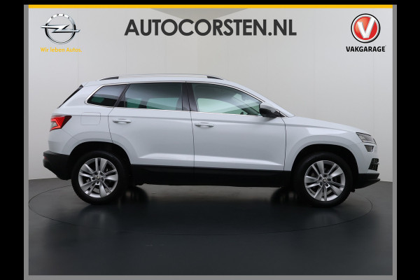 Škoda Karoq 1.5T 150pk ACT Trekhaak Adap.Cruise Camera Navi Virtual Cockpit ECC Apple Carplay Android PDC StoelverwarmingVerschuifbare Achte Comfort Pack Lmv Led Isofix DAB Voorruitverwarming Regen-Lichtsensor File Assist Verkeersbord Detectie 1.500KG Trekgewicht 1e Eigenaar Origineel Nederlandse Auto Bij 110.000km nog Beurt gehad! 1.500kg Trekgewicht! EURO6