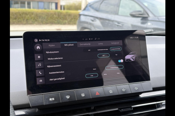 MG Mg4 electric Standard 51 kWh | Carplay | Parkeersensoren | Adaptieve Cruise