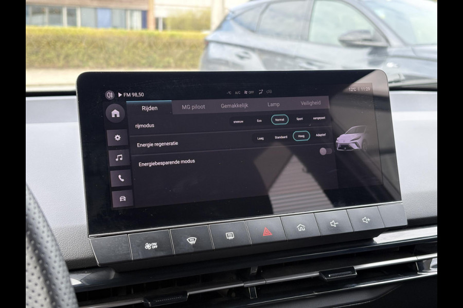 MG Mg4 electric Standard 51 kWh | Carplay | Parkeersensoren | Adaptieve Cruise