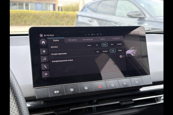 MG Mg4 electric Standard 51 kWh | Carplay | Parkeersensoren | Adaptieve Cruise
