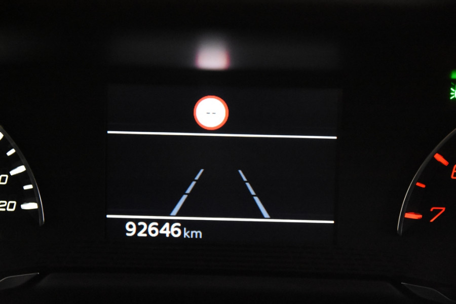 Peugeot 2008 1.5 BlueHDi Style *1ste Eigenaar*Navigatie*Trekhaak*