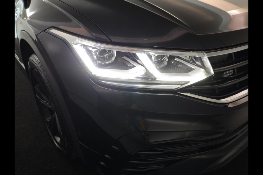 Volkswagen Tiguan 1.4 TSI eHybrid R-Line Business 245 PK PHEV | Navigatie | Panorama dak | Black Style | Assistentie pakket | Parkeer camera |