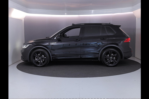 Volkswagen Tiguan 1.4 TSI eHybrid R-Line Business 245 PK PHEV | Navigatie | Panorama dak | Black Style | Assistentie pakket | Parkeer camera |