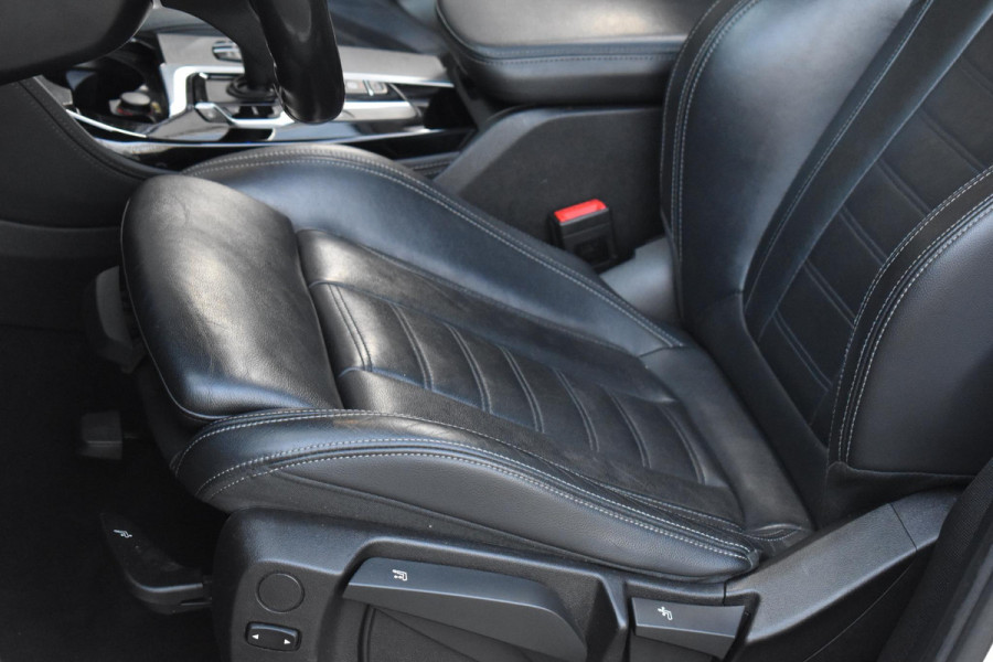 BMW X4 xDrive20i High Executive Edition M-Sport Pano Camera HK