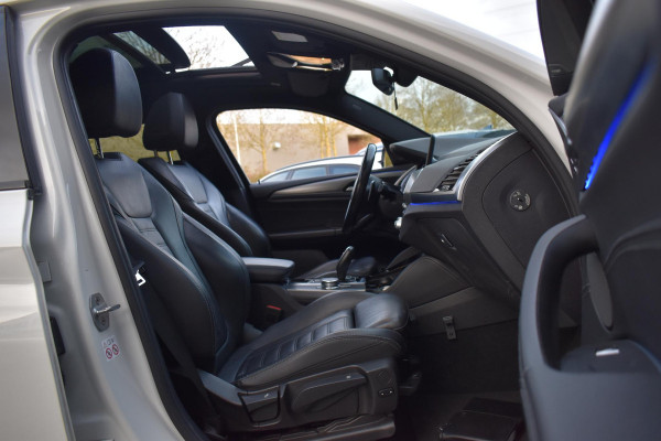 BMW X4 xDrive20i High Executive Edition M-Sport Pano Camera HK