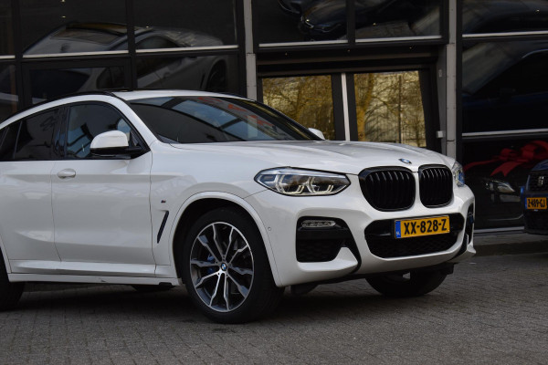 BMW X4 xDrive20i High Executive Edition M-Sport Pano Camera HK