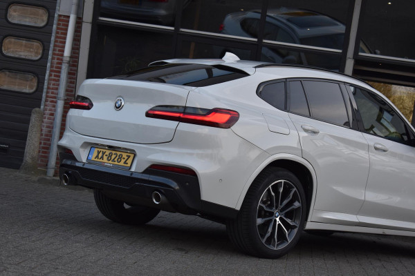 BMW X4 xDrive20i High Executive Edition M-Sport Pano Camera HK