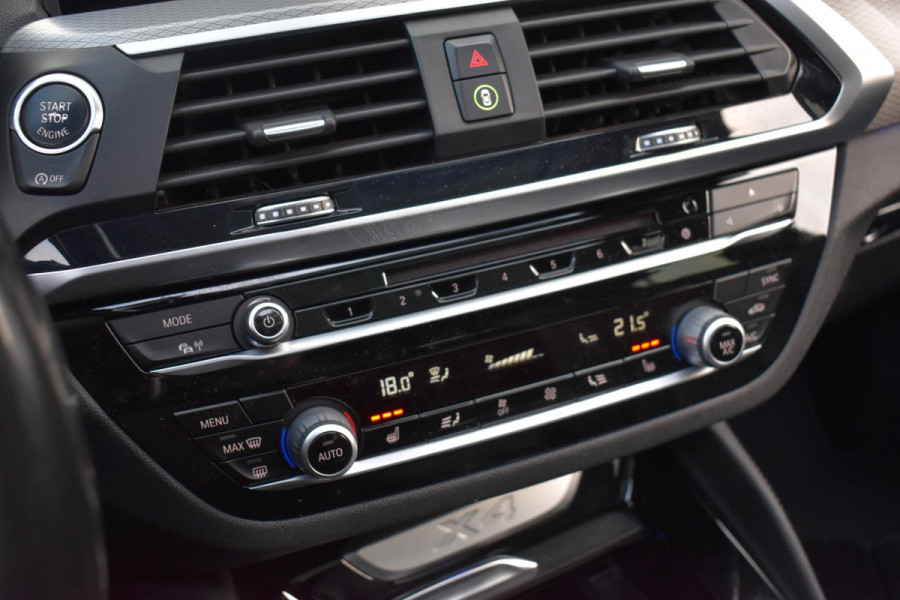 BMW X4 xDrive20i High Executive Edition M-Sport Pano Camera HK