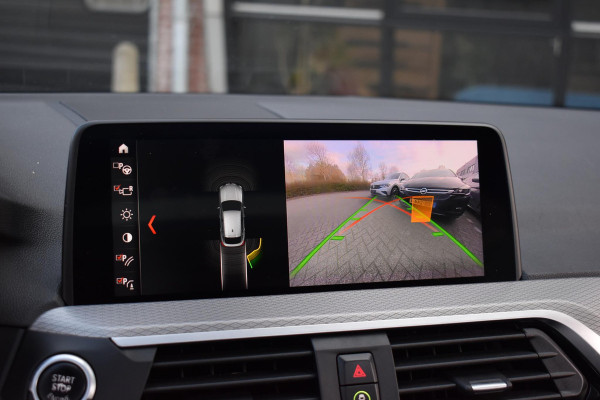 BMW X4 xDrive20i High Executive Edition M-Sport Pano Camera HK