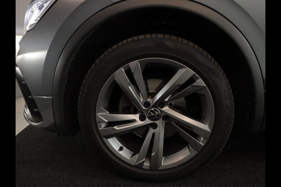 Volkswagen Tiguan Allspace 1.5 TSI R-Line Business+ 7p. 150pk DSG| Camera| 19'LMvelgen| Pano-dak| Matrix LED