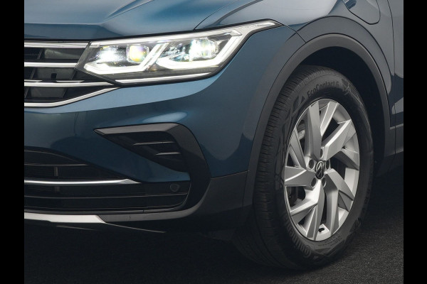 Volkswagen Tiguan 1.4 TSI eHybrid Elegance PHEV 245pk Dealer O.H. | Trekhaak Af Fabriek | Adaptive Cruise | IQ Light | Camera | Lederen Comfortzetels Memory & Verwarmd | Sfeerverlichting | Apple Carplay | Stuur Verwarmd | Navigatie | DAB | Plug In Hybrid |