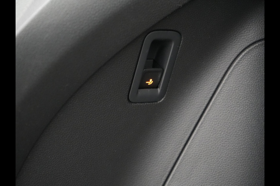 Volkswagen Tiguan 1.4 TSI eHybrid Elegance PHEV 245pk Dealer O.H. | Trekhaak Af Fabriek | Adaptive Cruise | IQ Light | Camera | Lederen Comfortzetels Memory & Verwarmd | Sfeerverlichting | Apple Carplay | Stuur Verwarmd | Navigatie | DAB | Plug In Hybrid |