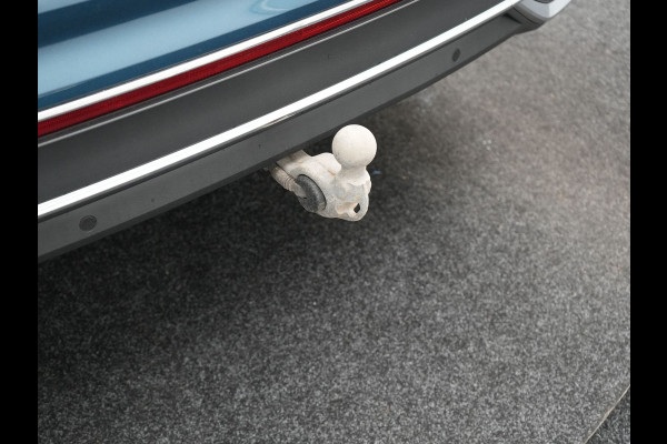 Volkswagen Tiguan 1.4 TSI eHybrid Elegance PHEV 245pk Dealer O.H. | Trekhaak Af Fabriek | Adaptive Cruise | IQ Light | Camera | Lederen Comfortzetels Memory & Verwarmd | Sfeerverlichting | Apple Carplay | Stuur Verwarmd | Navigatie | DAB | Plug In Hybrid |