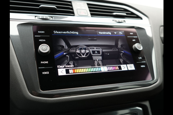 Volkswagen Tiguan 1.4 TSI eHybrid Elegance PHEV 245pk Dealer O.H. | Trekhaak Af Fabriek | Adaptive Cruise | IQ Light | Camera | Lederen Comfortzetels Memory & Verwarmd | Sfeerverlichting | Apple Carplay | Stuur Verwarmd | Navigatie | DAB | Plug In Hybrid |