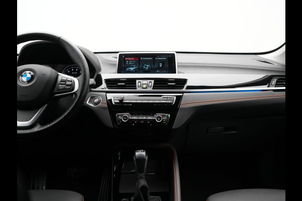 BMW X1 xDrive25e Sportline PHEV 221pk Dealer O.H | Trekhaak Afn. | Camera | Sportstoelen & Stuur Verwarmd | BMW LED | Hifi Audio | Navigatie | DAB | 18" L.M | Plug In Hybrid |