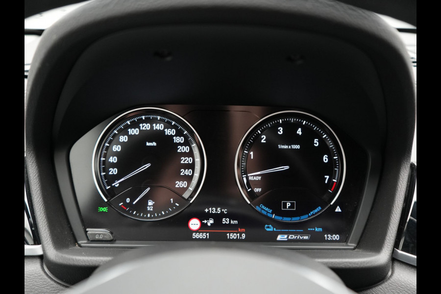 BMW X1 xDrive25e Sportline PHEV 221pk Dealer O.H | Trekhaak Afn. | Camera | Sportstoelen & Stuur Verwarmd | BMW LED | Hifi Audio | Navigatie | DAB | 18" L.M | Plug In Hybrid |