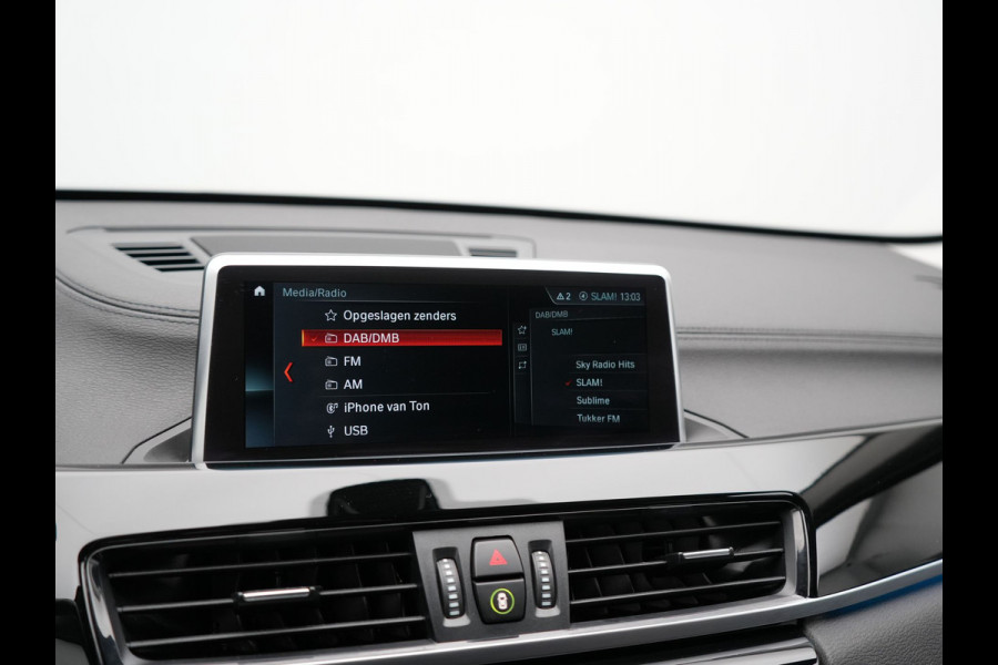 BMW X1 xDrive25e Sportline PHEV 221pk Dealer O.H | Trekhaak Afn. | Camera | Sportstoelen & Stuur Verwarmd | BMW LED | Hifi Audio | Navigatie | DAB | 18" L.M | Plug In Hybrid |