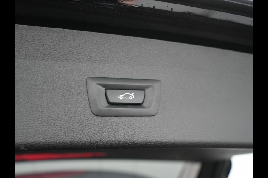 BMW X1 xDrive25e Sportline PHEV 221pk Dealer O.H | Trekhaak Afn. | Camera | Sportstoelen & Stuur Verwarmd | BMW LED | Hifi Audio | Navigatie | DAB | 18" L.M | Plug In Hybrid |