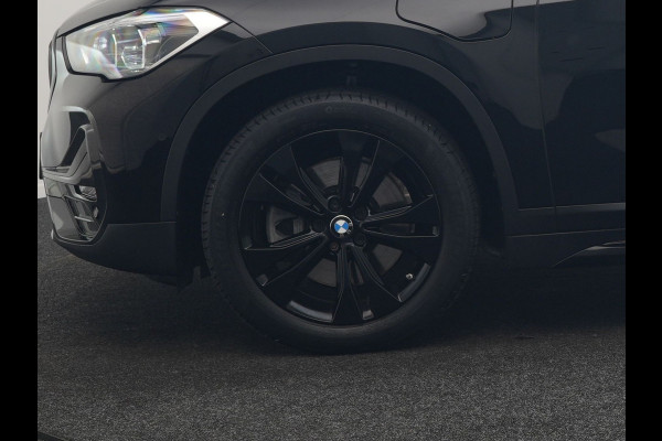 BMW X1 xDrive25e Sportline PHEV 221pk Dealer O.H | Trekhaak Afn. | Camera | Sportstoelen & Stuur Verwarmd | BMW LED | Hifi Audio | Navigatie | DAB | 18" L.M | Plug In Hybrid |
