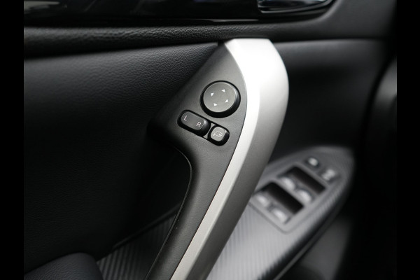 Mitsubishi Eclipse Cross 2.4 Intense PHEV 188pk Dealer O.H. | Camera | Keyless | Alcantara Sportstoelen Verwarmd | Apple Carplay | Cruise Control | Navigatie | DAB | Plug In Hybrid |