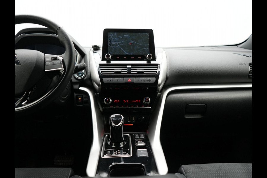 Mitsubishi Eclipse Cross 2.4 Intense PHEV 188pk Dealer O.H. | Camera | Keyless | Alcantara Sportstoelen Verwarmd | Apple Carplay | Cruise Control | Navigatie | DAB | Plug In Hybrid |