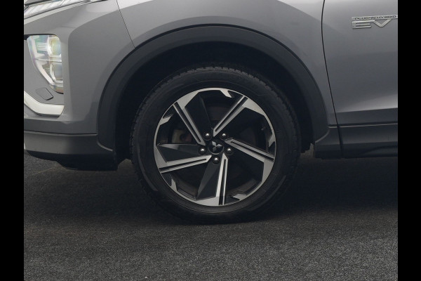 Mitsubishi Eclipse Cross 2.4 Intense PHEV 188pk Dealer O.H. | Camera | Keyless | Alcantara Sportstoelen Verwarmd | Apple Carplay | Cruise Control | Navigatie | DAB | Plug In Hybrid |