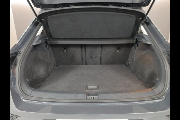 Volkswagen T-Roc 1.0 TSI T-Roc 110pk 6bak| airco| LM-velgen| Parksensors|